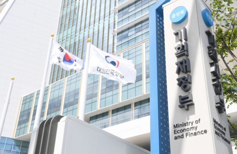 ▲ 무디스, 108년 만에 미국 신용등급 강등