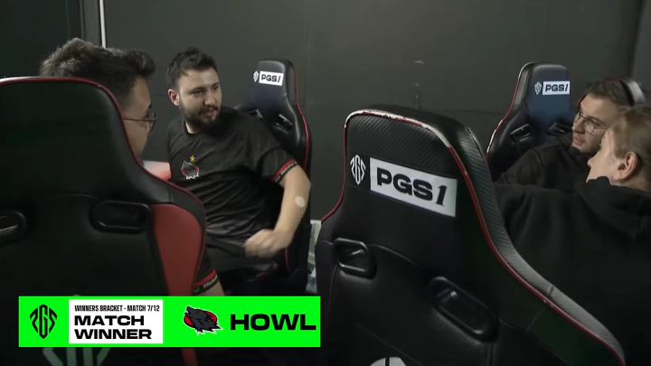 첫번째 매치의 승자는 하울이 되었습니다.