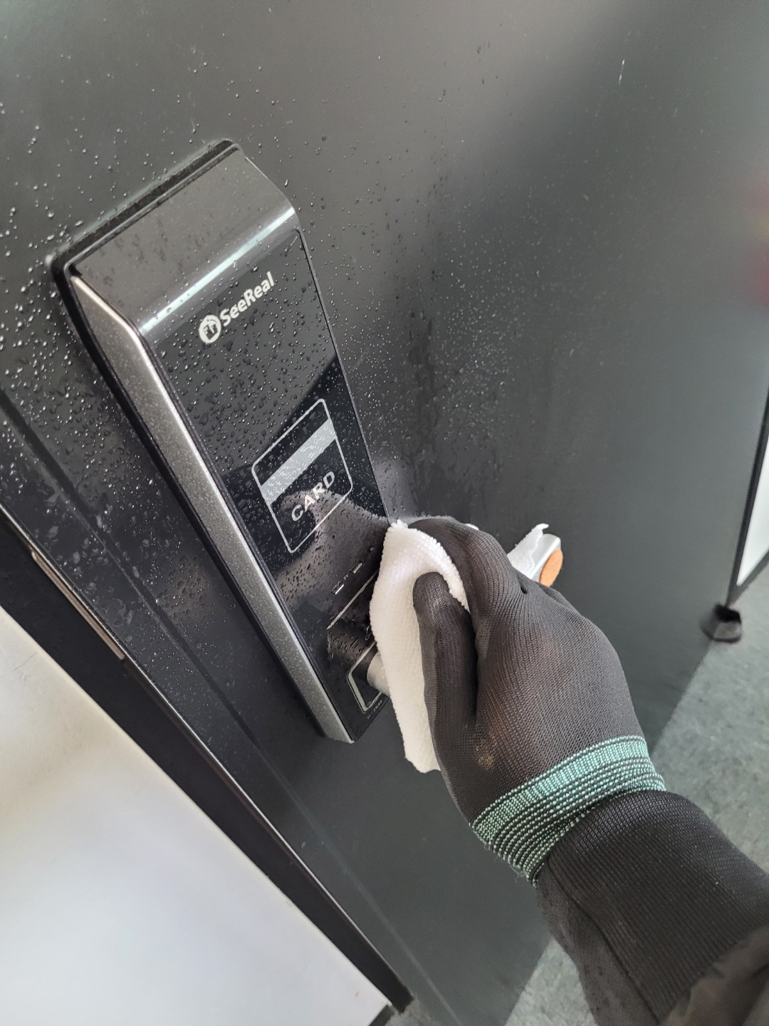 매일 철저한 방역 & 소독 관리