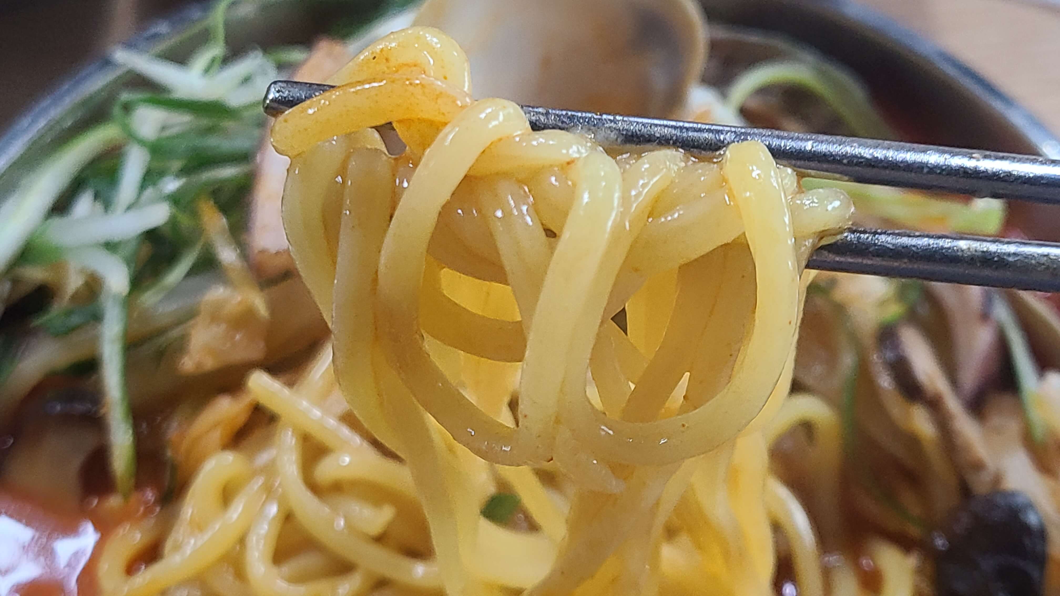 만복짬뽕집-삼선-전복짬뽕-면발-2