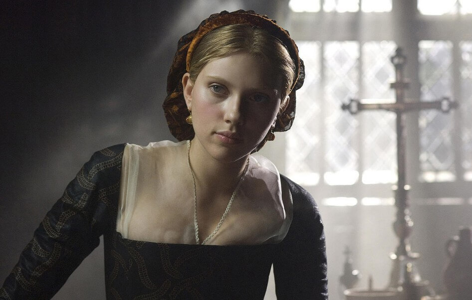 머리띠를 한 메리