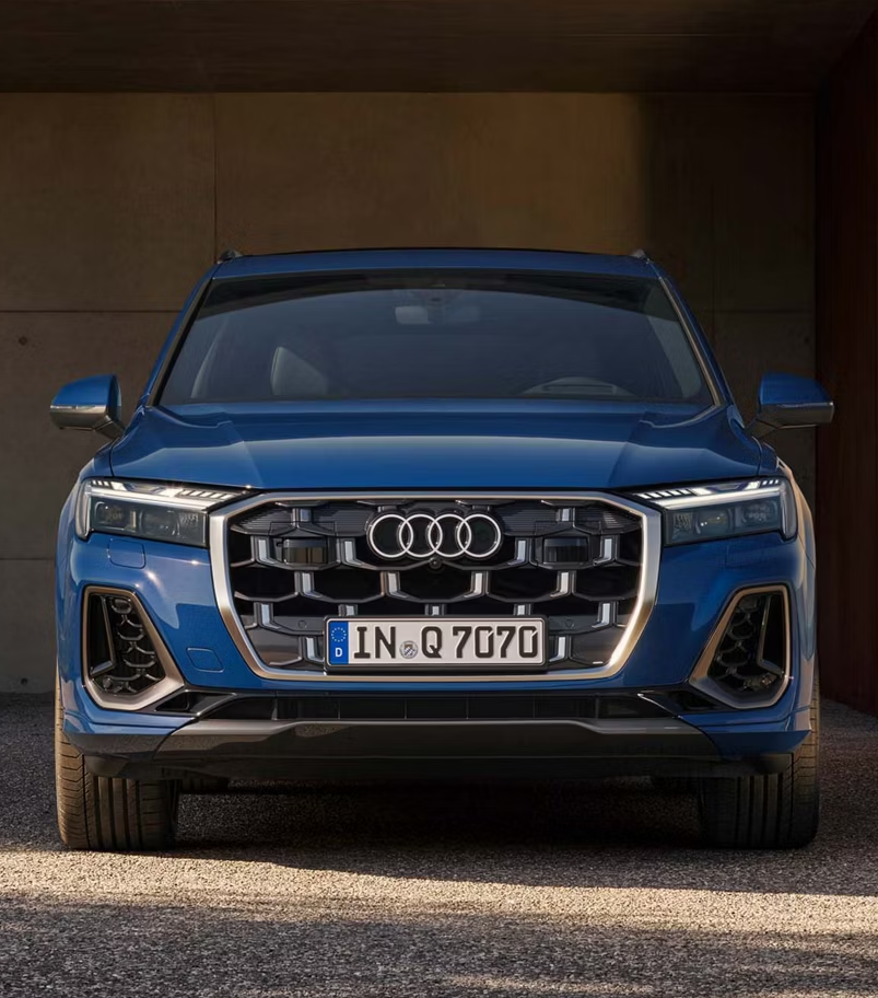 아우디 Q7 전면