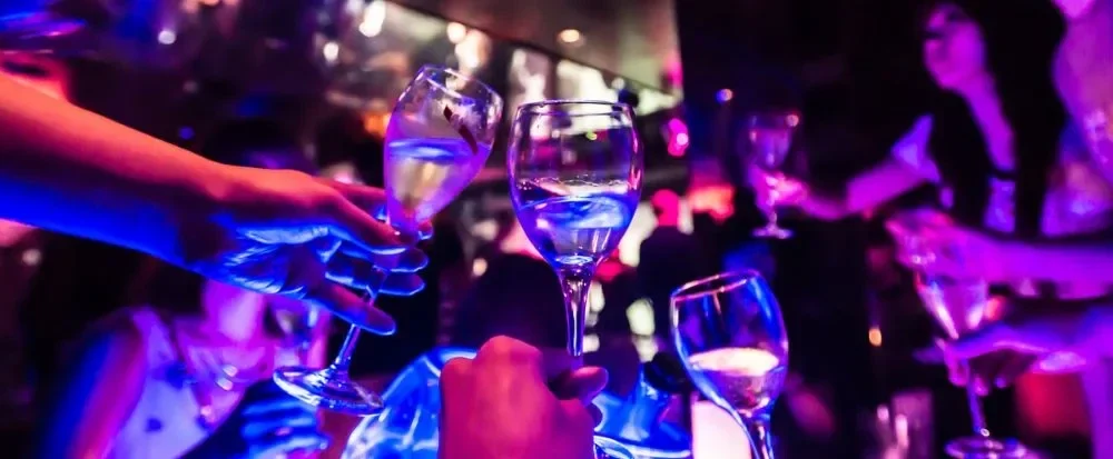 클럽에서 만나는 단점