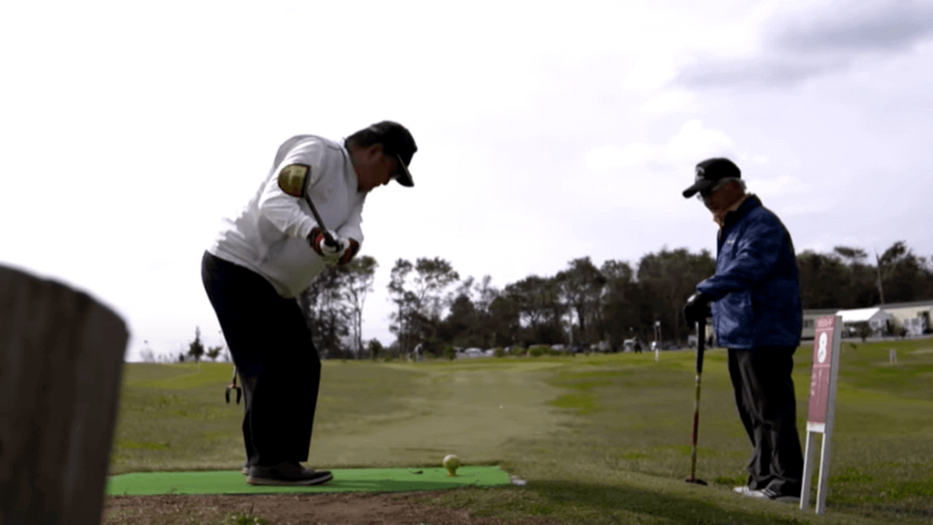 파크골프 라운딩 모습 이미지