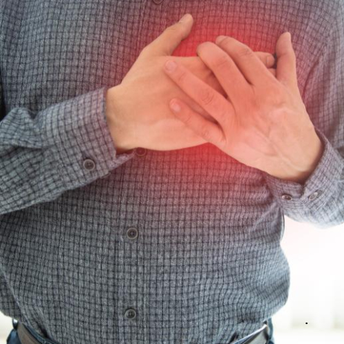 심근경색 증세가 있는 남성