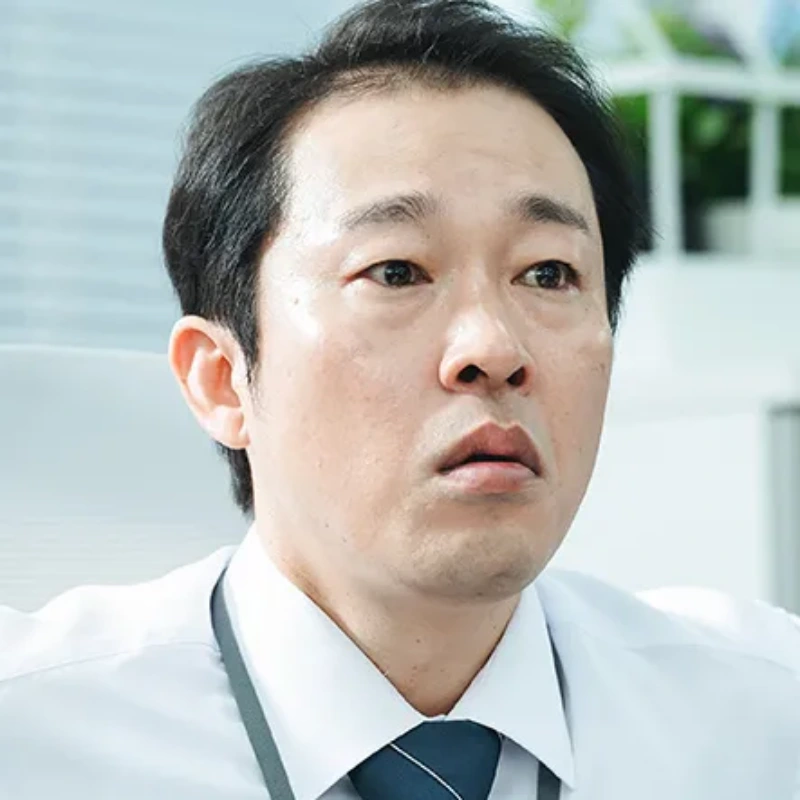 흰 와이셔츠에 내 남편과 결혼해줘에서 김경욱을 연기하는 배우 김중희