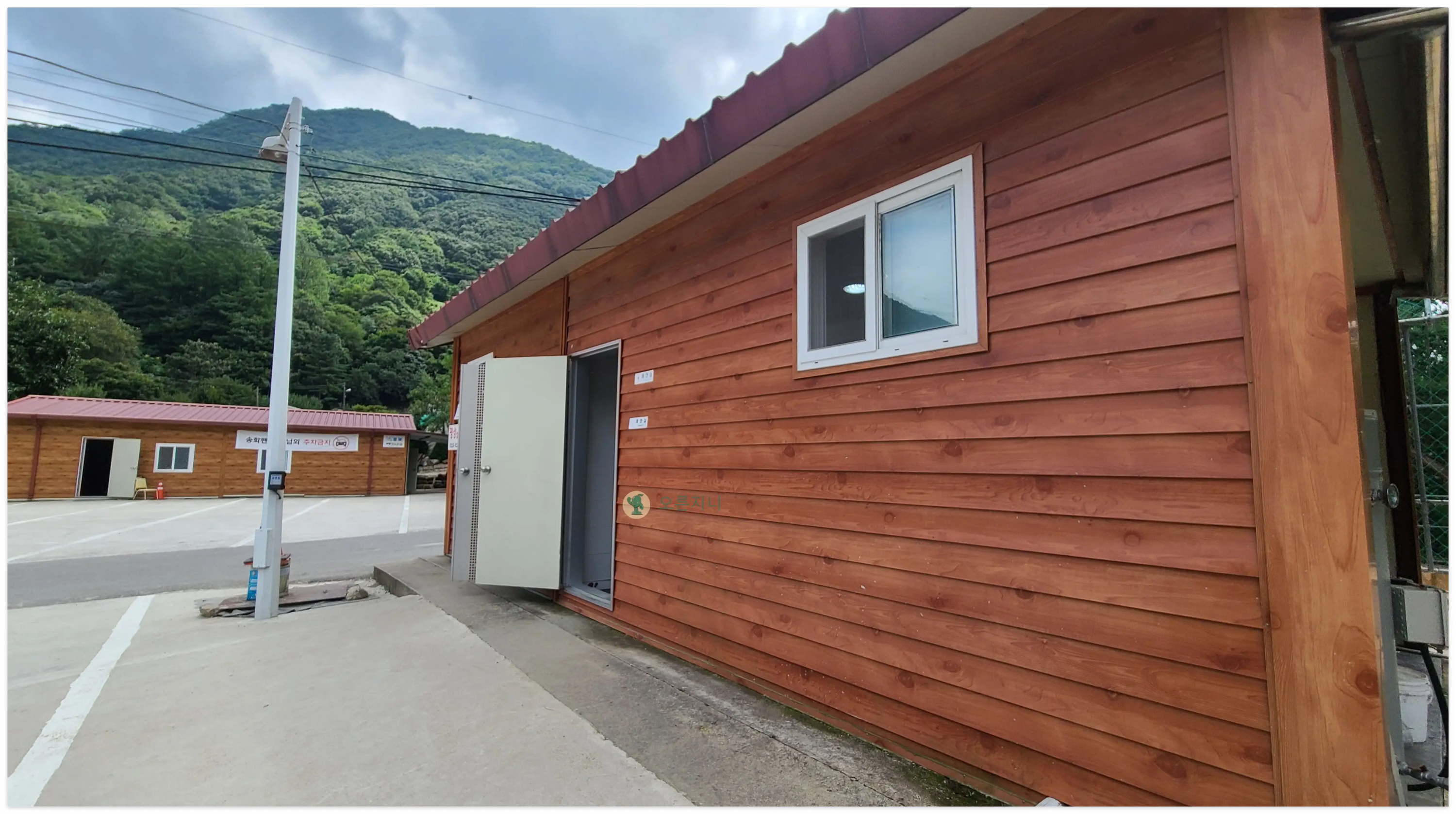 쌍곡계곡-송화펜션-평상-화장실-샤워실