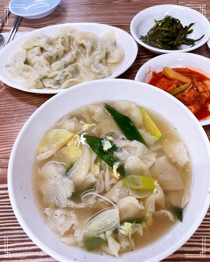 생활의달인 물만두 달인 칼국수 맛있는 3대째 식당 은둔식달 노포 인천 동인천 신포동 맛집 정보