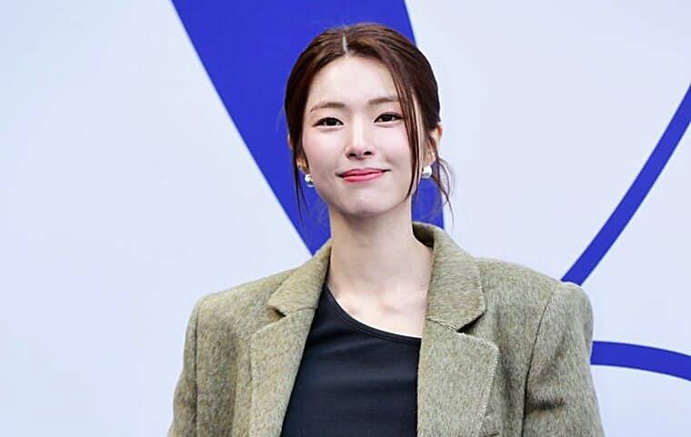 배우-하영