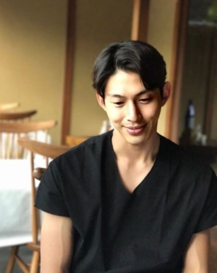 그룹-UN-출신-배우-최정원