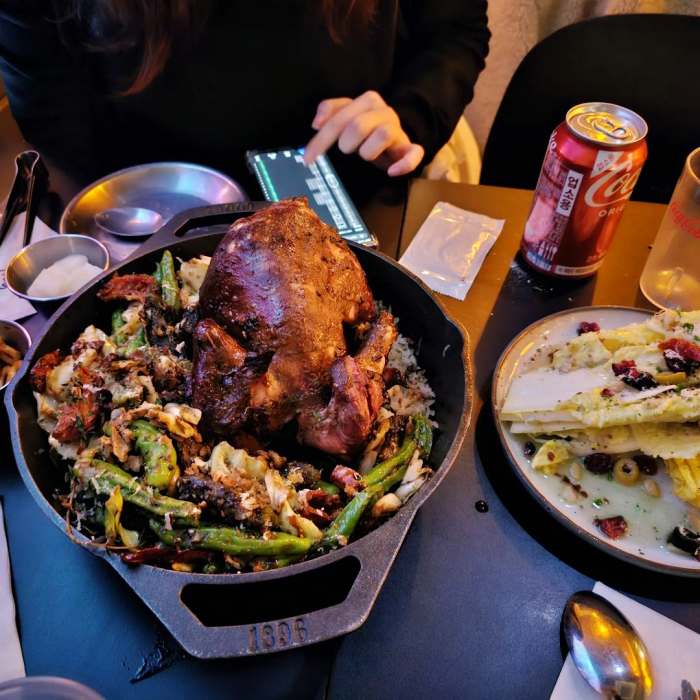 맛있는녀석들 백김치샐러드 샐러드 김치 꽈리고추 숯불 닭구이 로스트 치킨