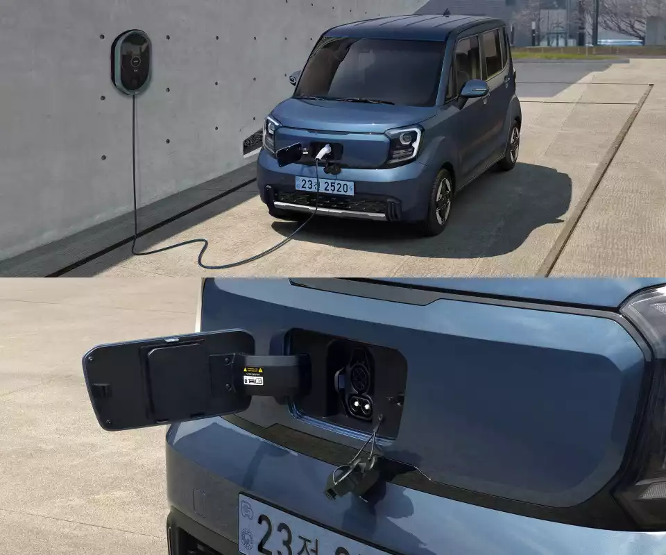 레이 EV는 앞쪽 충전구를 열고 충전 커넥터를 꽂으면 됩니다(출처 : 기아).