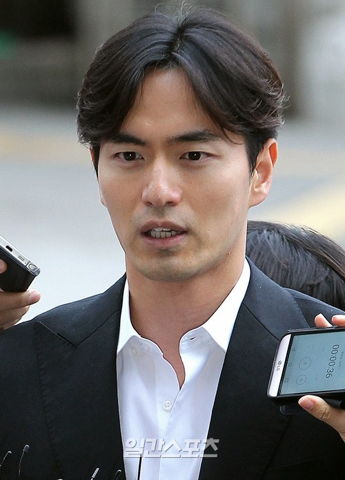 이진욱 성폭행 사건