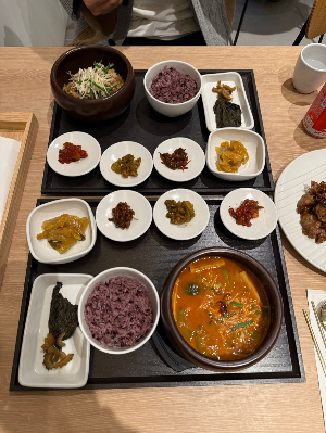 솔리 자운