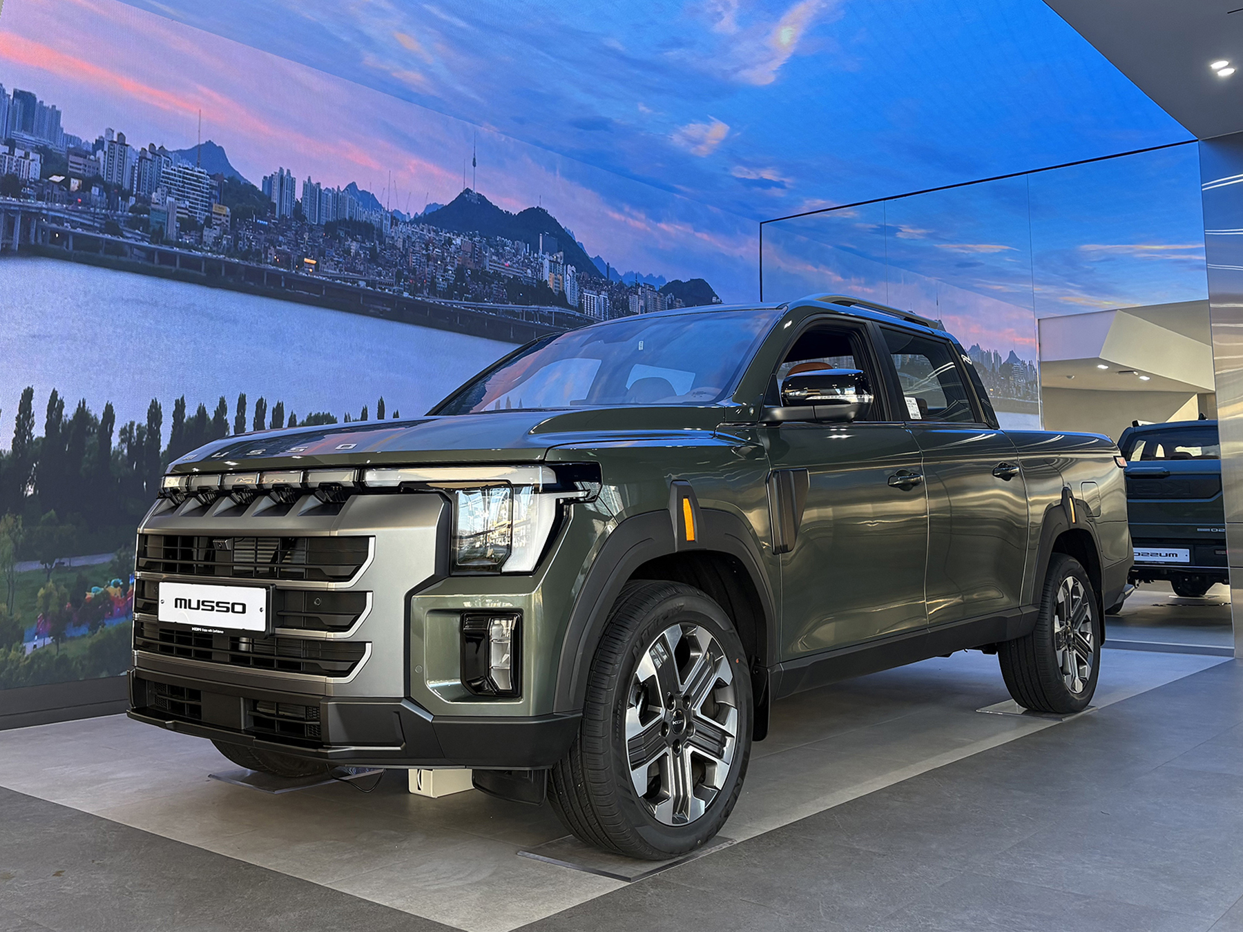 KGM 무쏘 그랜드스타일 전측면 이미지