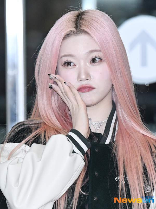 빌리 츠키 가수 활동