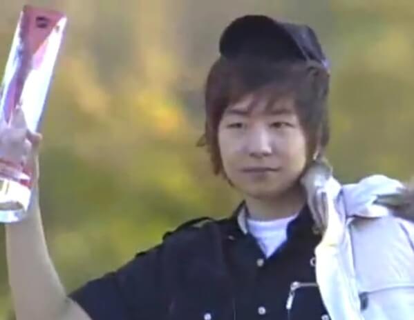 우승-트로피를-든-마재윤