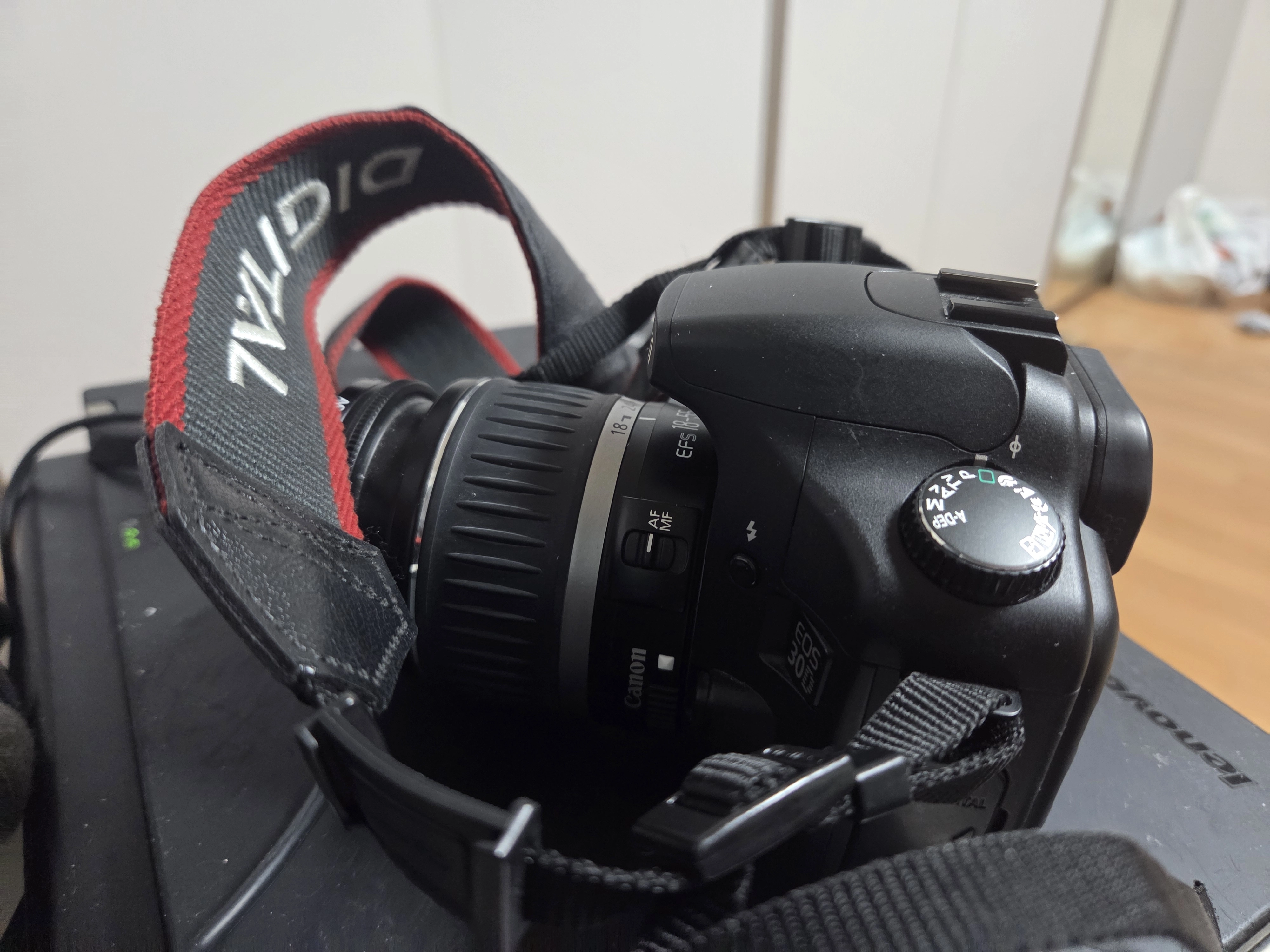 Canon EOS 30D가 공간의 질서를 바꿔놓았던 날