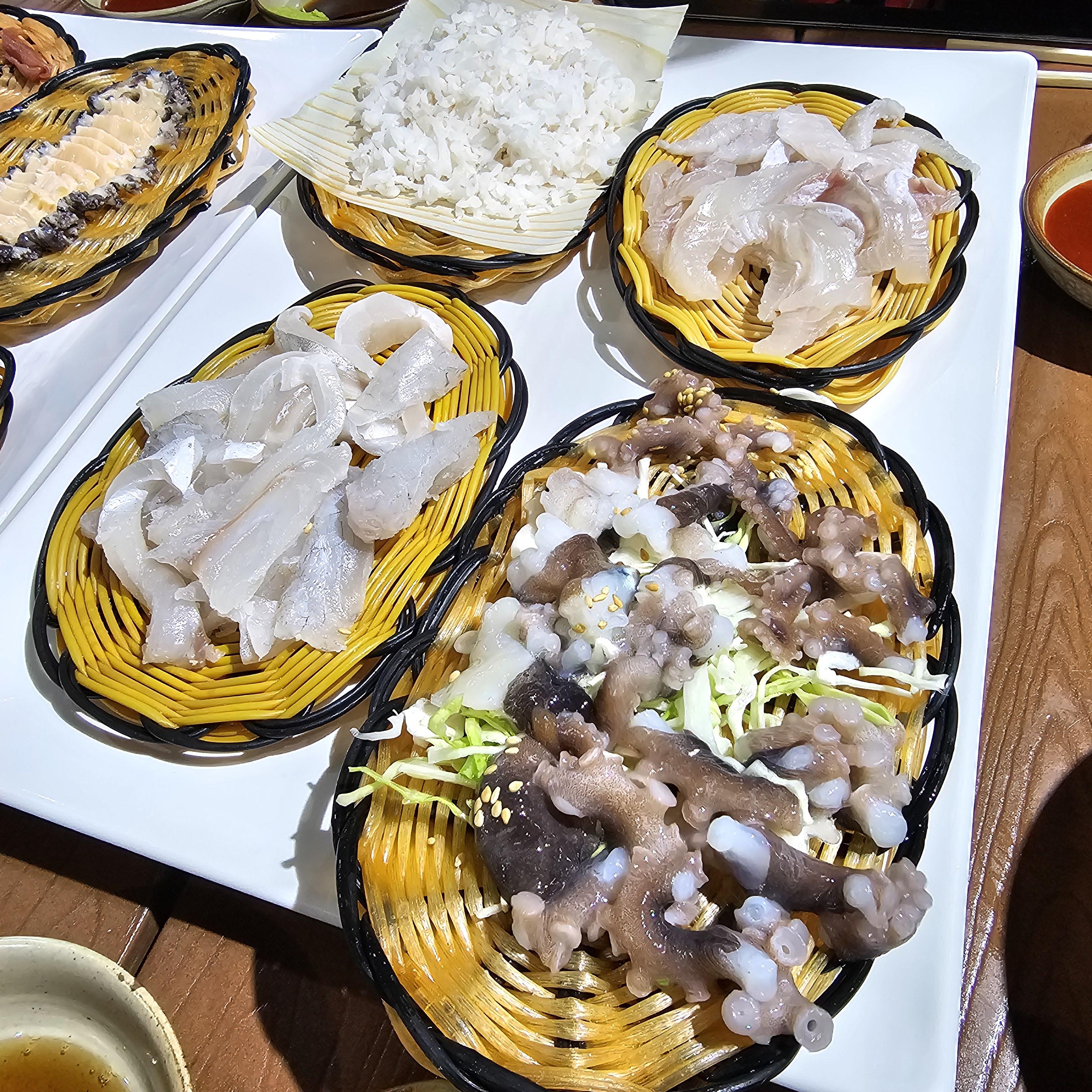 부산 기장 맛집 송정해녀집(전복죽과 해산물)여행