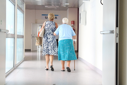 갱년기 건강 관리: 식습관과 운동법