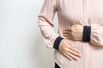 간암 초기증상과 원인 단계별 증상 (1기 ~4기) 대해 자세히 알아볼 거예요. 간암은 우리나라에서 발생하는 암 중에서 꽤 높은 비율을 차지해요. 대부분의 경우&#44; 만성 간 질환자들&#44; 특히 B형 또는 C형 간염을 가진 사람들에게서 많이 나타난답니다.