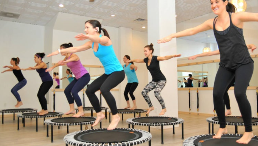 러닝보다 운동 효과가 높다는 트램펄린