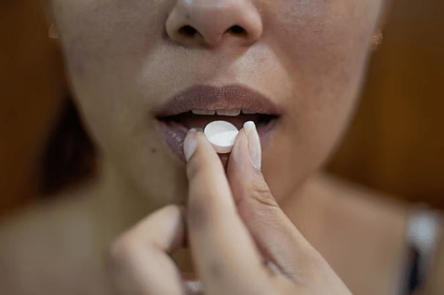 잇몸 영양제: 건강한 잇몸 만드는 필수 영양제 가이드