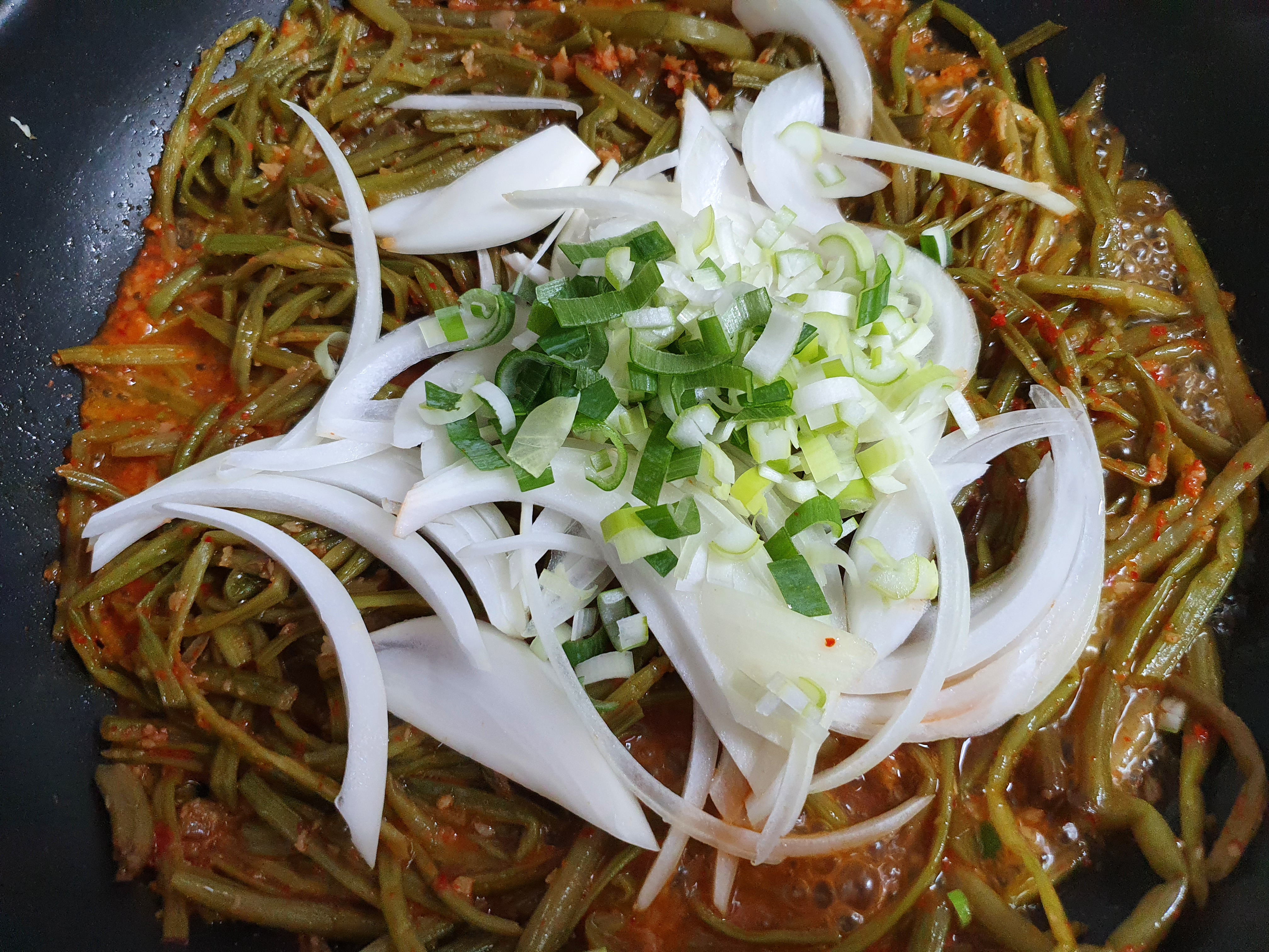 고구마순 볶음, 부드럽게 볶는법 고구마순 손질법