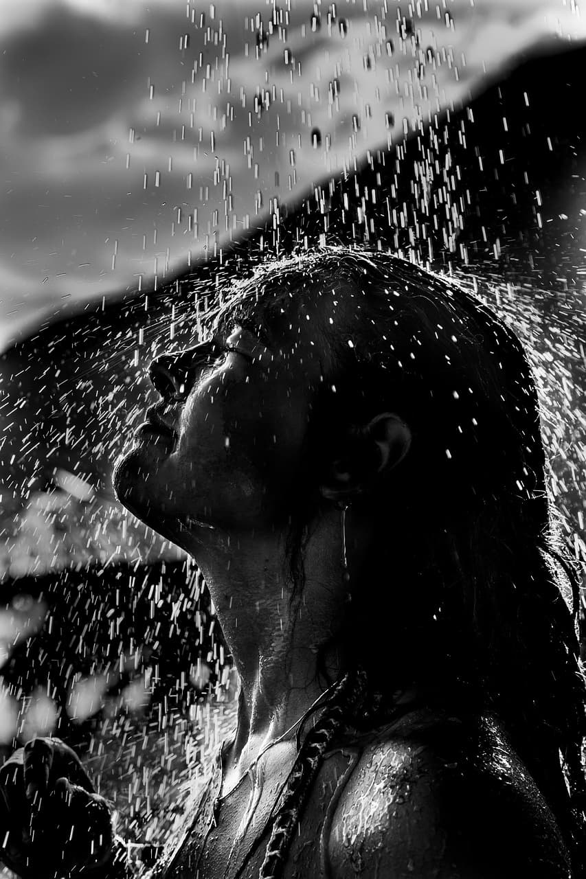 환절기 피로가 쉽게 사라지지 않는 이유&amp;#44; 중장년층이 특히 조심해야 할 생활 습관