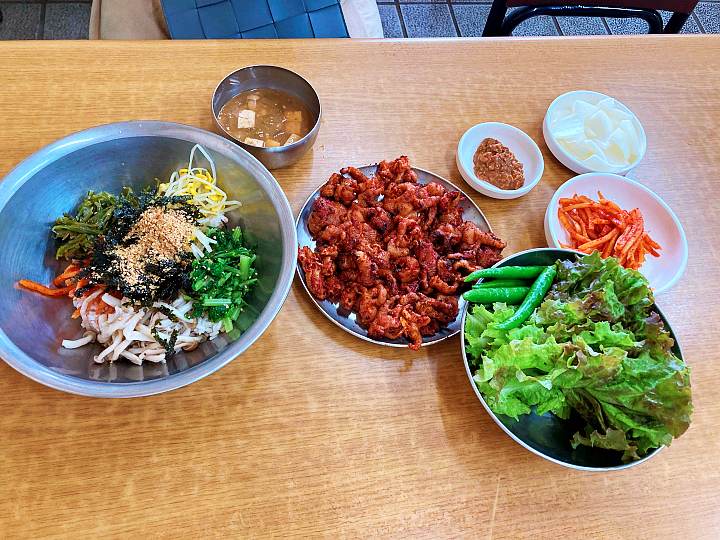 생방송오늘저녁 연탄불 닭발 구이 & 마늘호떡 & 한우 소머리곰탕 100년 전통 맛집 추천
