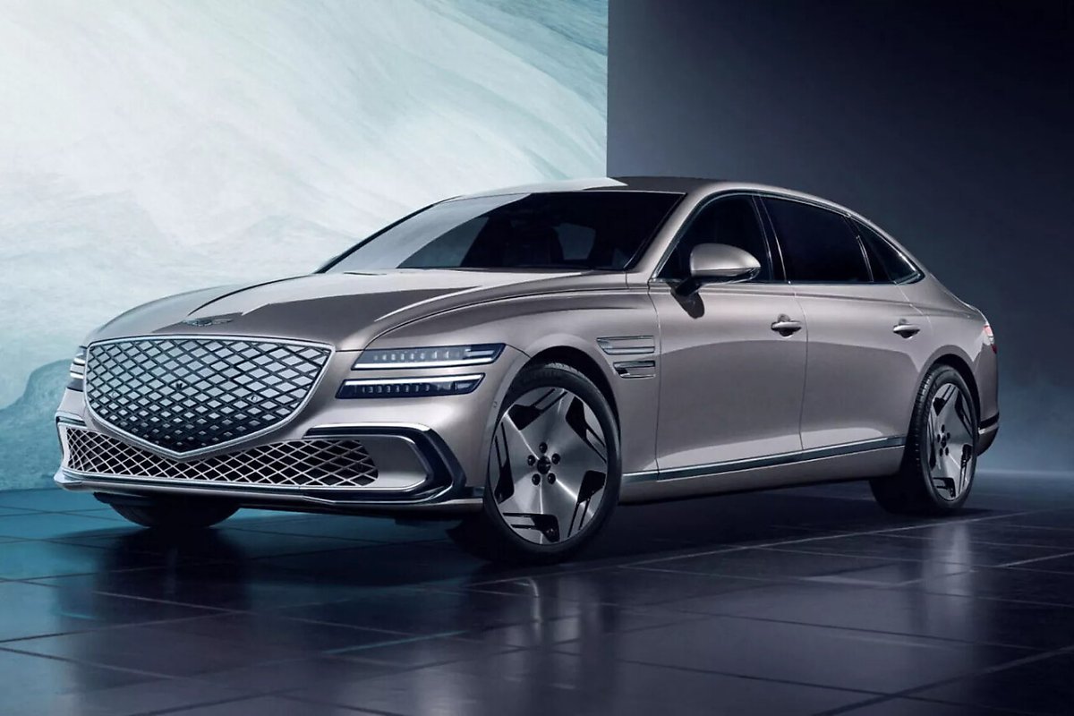 제네시스 브랜드의 'G80 전동화모델 롱휠베이스'가 환경부 인증을 완료, 주행거리가 공개됐다.