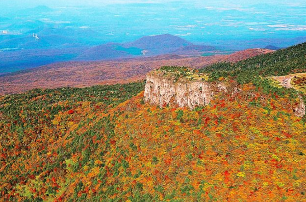 제주 단풍 여행의 하이라이트, 한라산 단풍