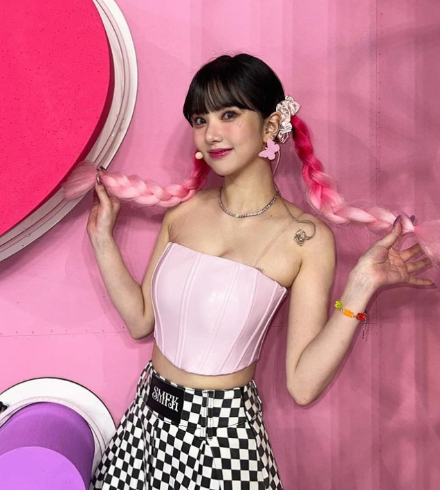은하 비비지 나이 프로필 키 인스타 허벅 화보 과거 레전드 여자친구 gif