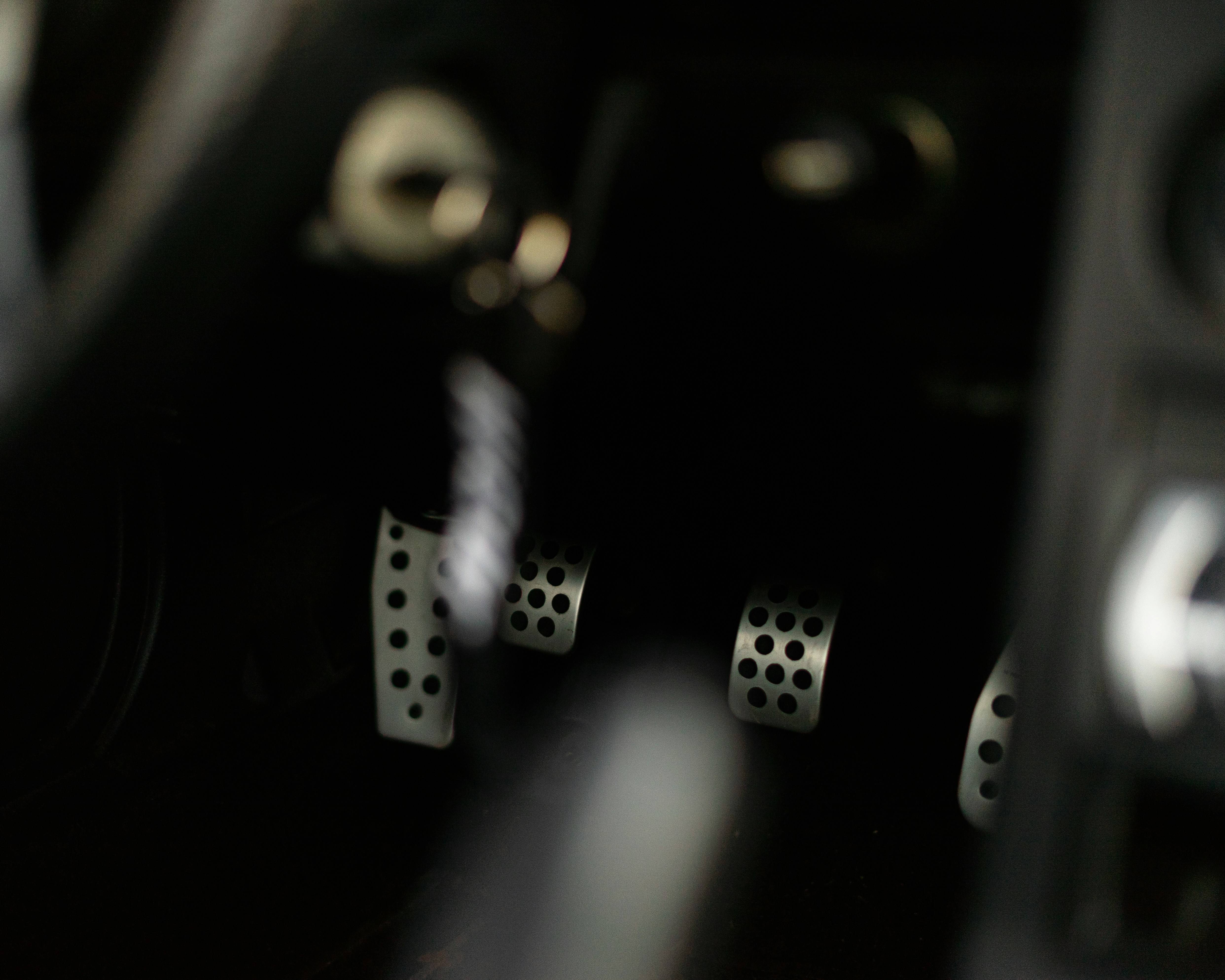 자동차 및 페달 이미지