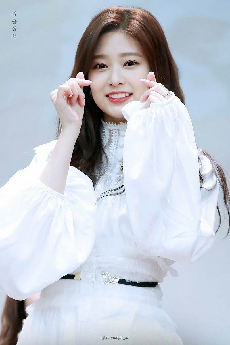 아이즈원 김민주 최애사진