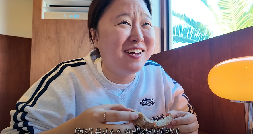 여행을 즐기는 찰스 엔터 사진