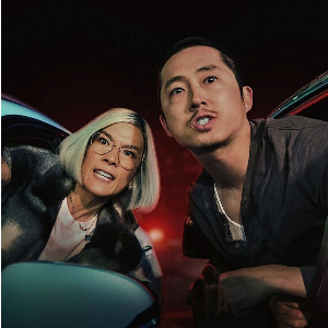 스티븐 연(Steven Yeun)과 알리웡(Ali Wong) 사진