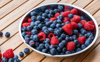 노화를 늦추는 최고의 슈퍼푸드 10가지와 섭취법