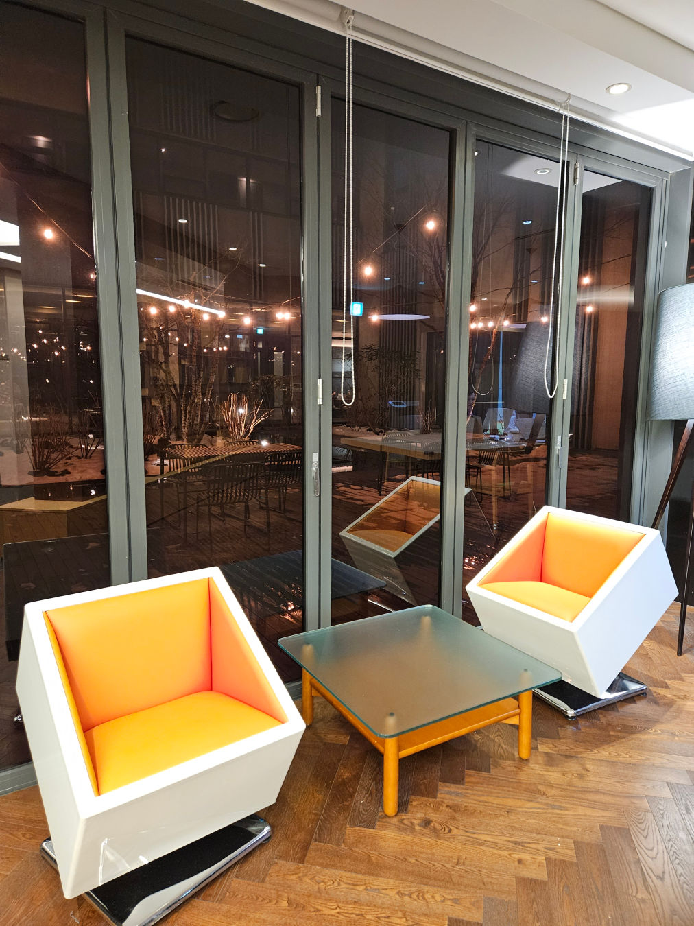 디아넥스 호텔 독서실