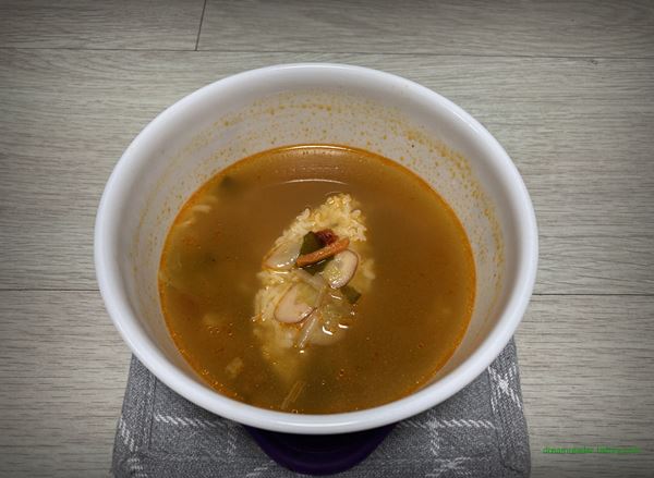 팔도 일품 해물라면 2022년 5월 국물에 밥 말아 먹기