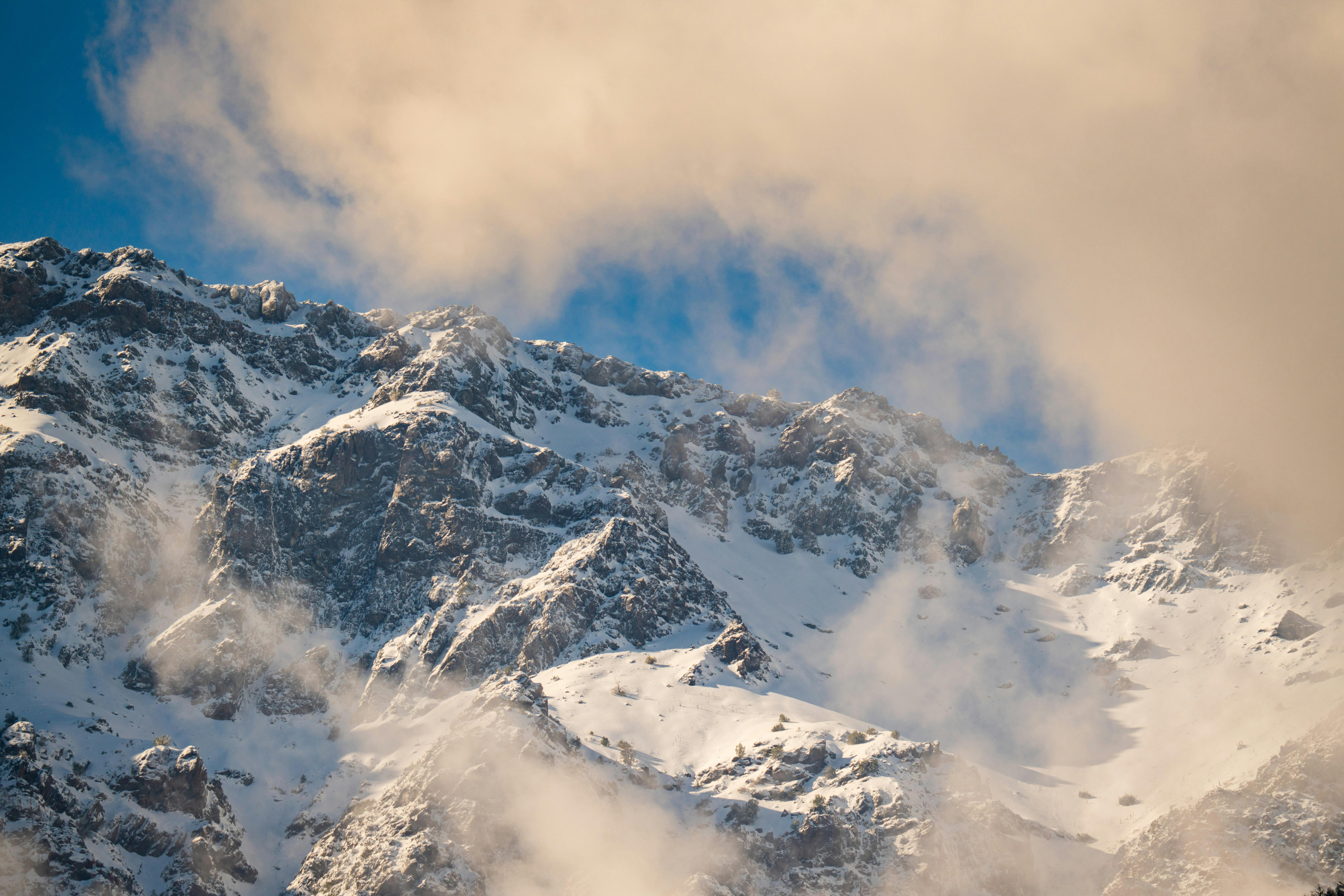 잠에서 깨어도 눈을 못 뜨는을 상징하는 이미지