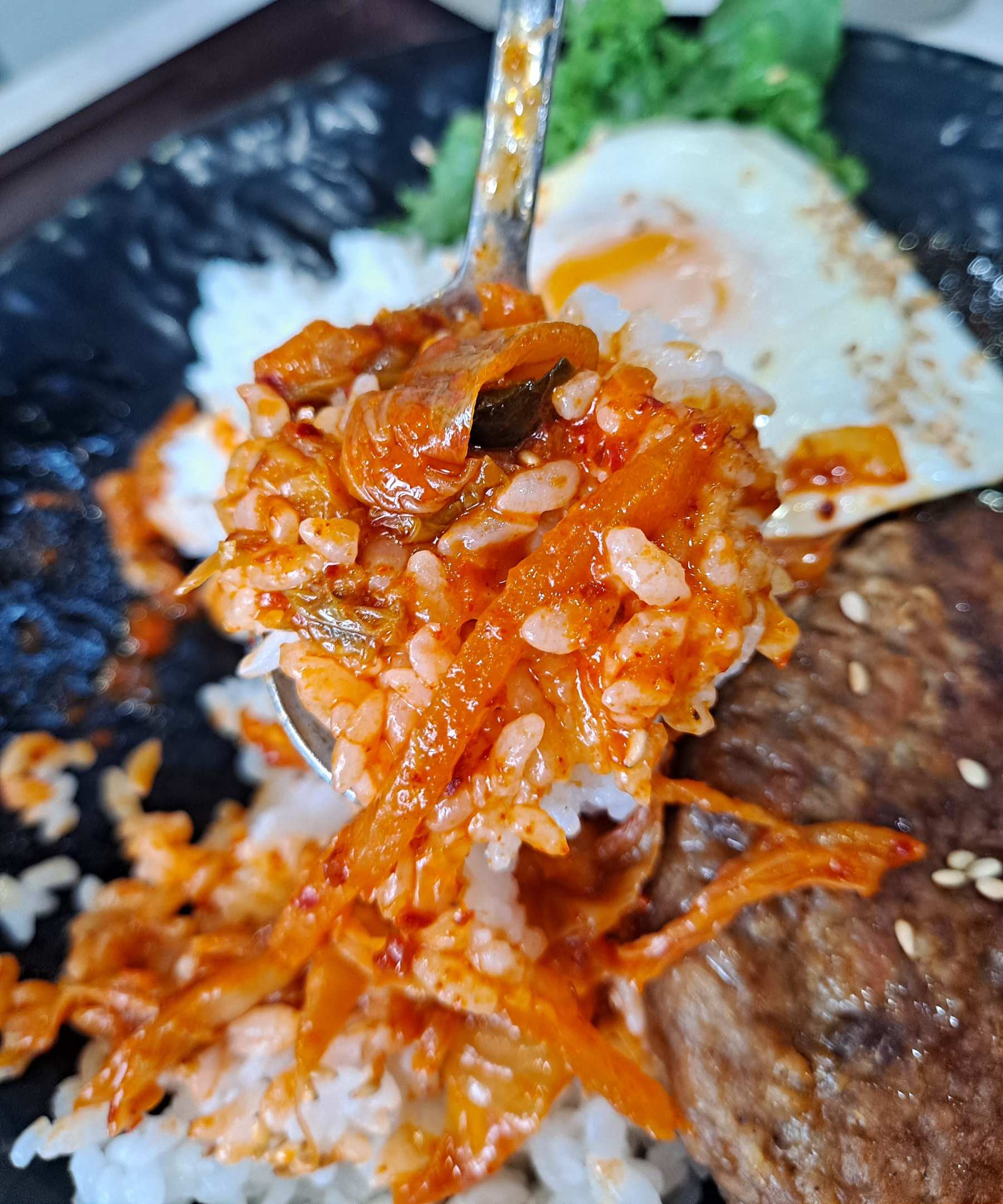 푸드코트 김치덮밥 한숟가락