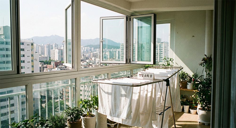 노로바이러스 소독의 마지막 단계인 충분한 환기와 햇빛 건조