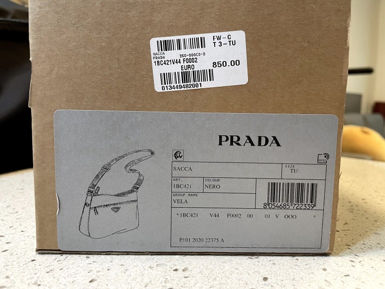 프라다 나일론 삼각로고 숄더백 박스