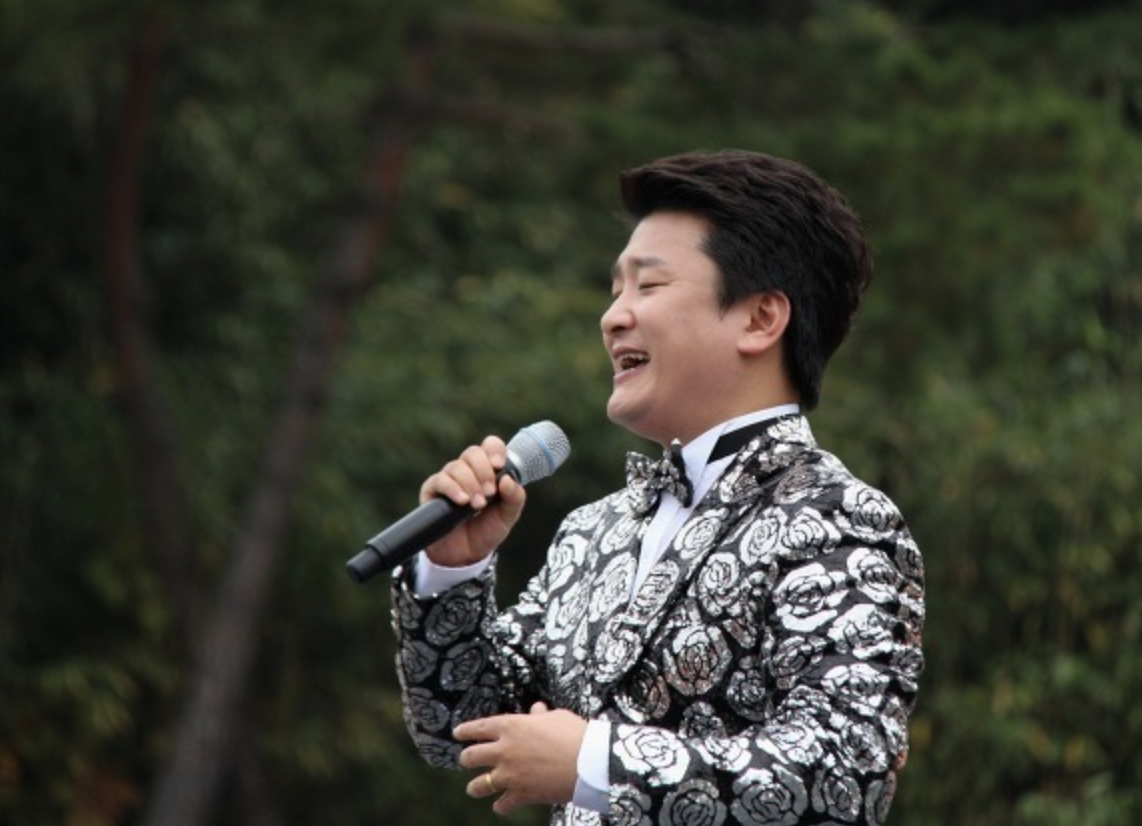 현진우 가수 무대