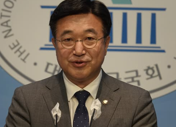 윤호중 국회의원 프로필