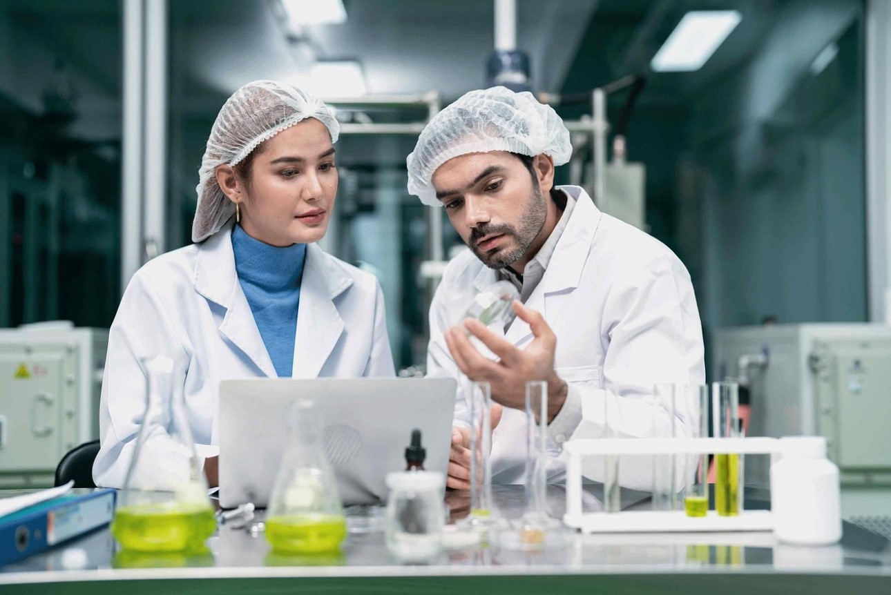 간호사 창업, 건강 컨설팅, 방문 요양, 건강 제품 판매, 교육, 웰니스 사업