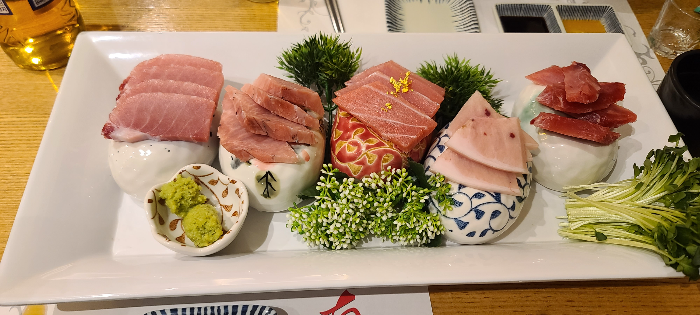 접시메뉴 참치회 복육 메카 지물 가마살 참다랑어