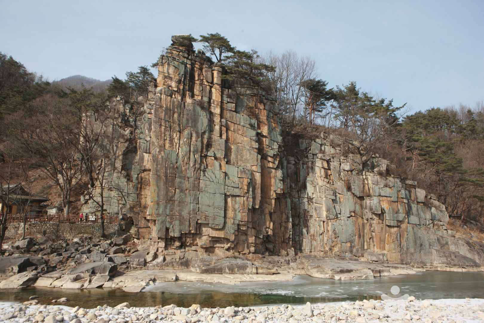 사인암