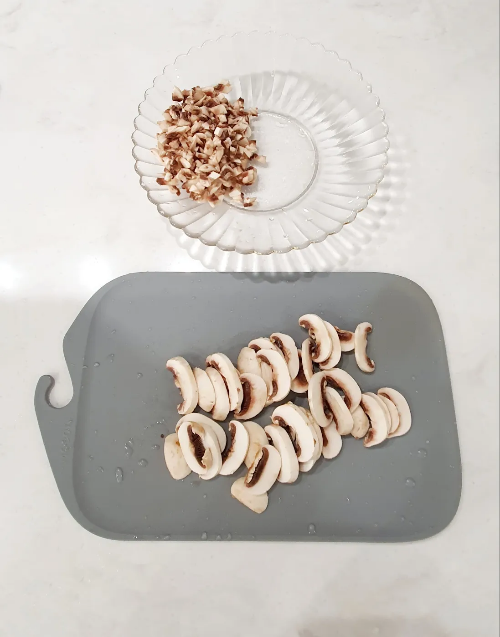 양송이-버섯-다지기와-채-썰기